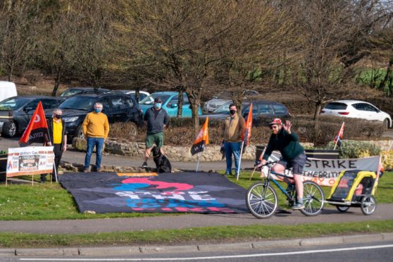 Scottish Gas employees held a last ditch protest against the company's fire and rehire policy.