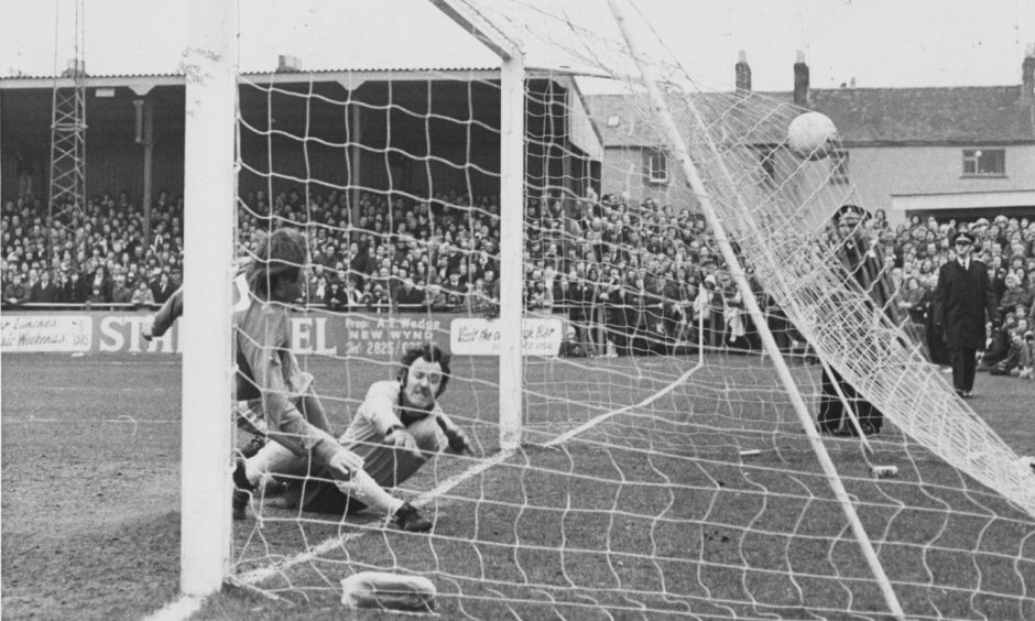 Malcolm Lowe pounces for Montrose to score the first goal against Hearts in the first game at Links Park in 1976.
