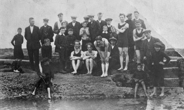 Pittenweem Bathing Station: 1920s