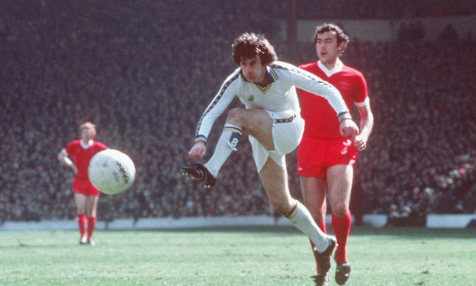 Peter Lorimer has died at the age of 74 and will be remembered as one of the greatest players to have ever come from Dundee.