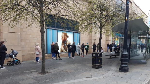 queues Primark Dundee