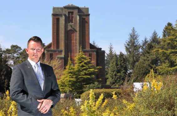 Celebrant Alan Morgan at Dundee Crematorium