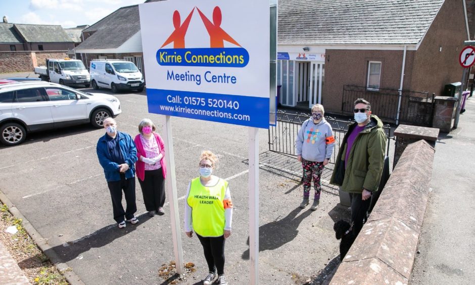 Kirrie Connections walking group