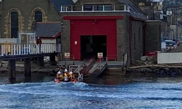 To go with story by Lindsey Hamilton. woman in water Picture shows; BF RNLI. Broughty Ferry. Supplied by BR RNLI Date; 11/04/2021