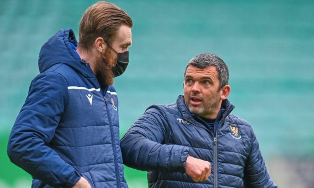 Zander Clark with Callum Davidson at Easter Road.