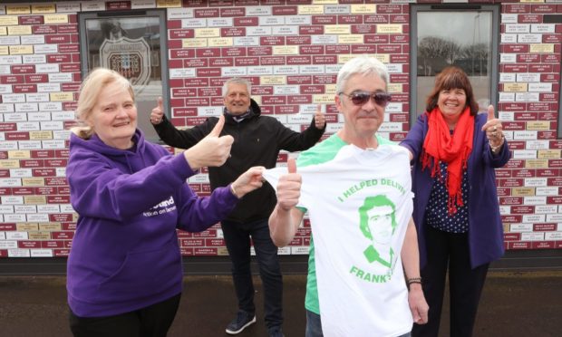 Eddie McCluskey with Alzheimer Scotland dementia resource worker Pat Brodlie, Arbroath FC chairman Mike Caird and Amanda Kopel.