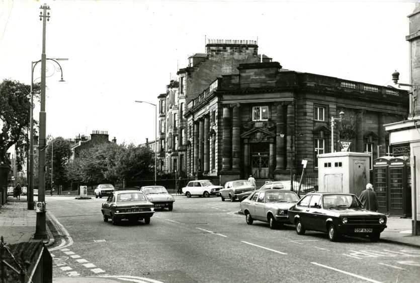 A view of Blackness Library at the junction with Perth Road from 1978