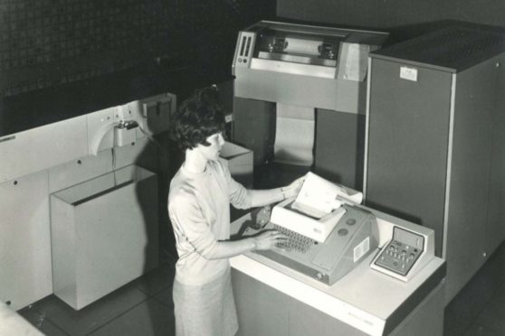 An image from the Abertay archives shows its first computer, an Elliot 4100, in the 1960s.