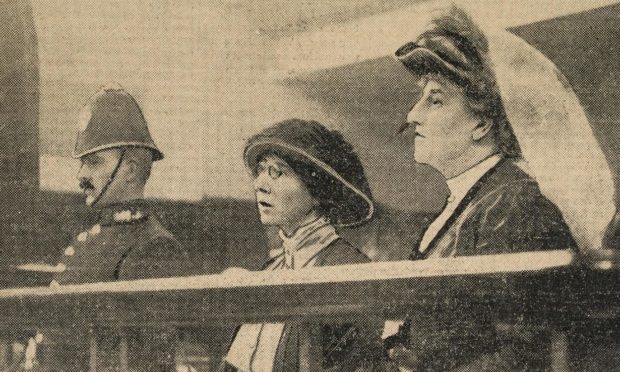 Miss Morrison, or rather Ethel Moorhead under an alias, can be seen in the middle with Dorothea Smith during a trial hearing.