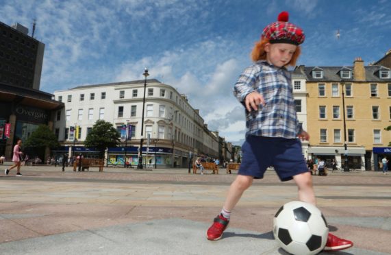 5-year-old Harry practices ahead of Scotland's big game on Monday