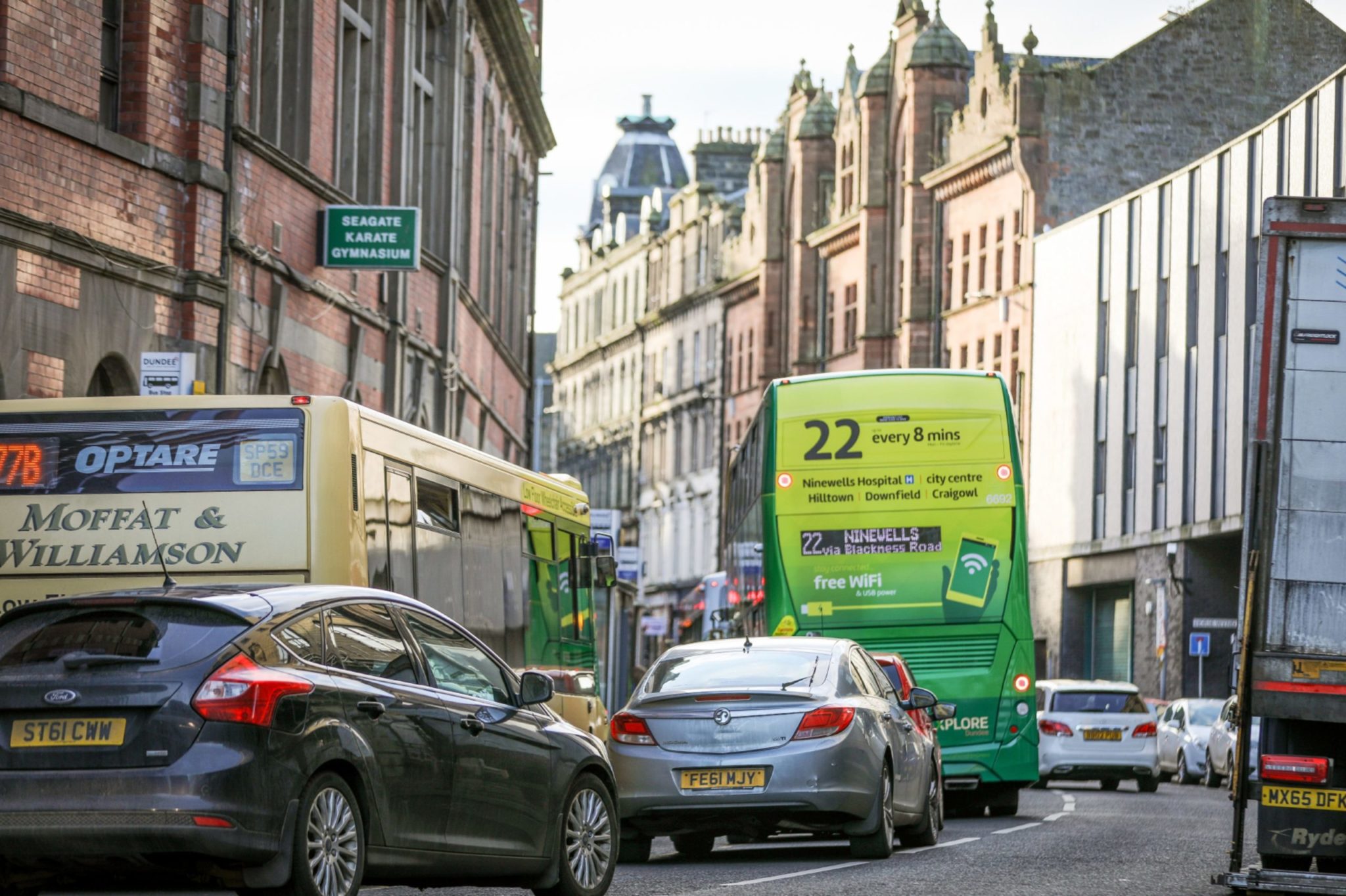 What Does Carbon busting Low Emission Zone Mean For Dundee Cars 