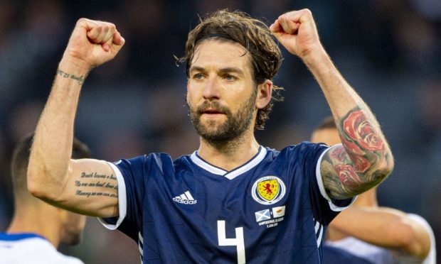 Charlie Mulgrew has put pen to paper at Tannadice.