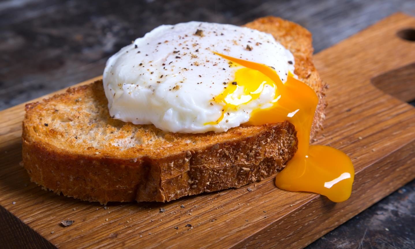 Tik Tok hack Easy poached egg on toast in only a minute