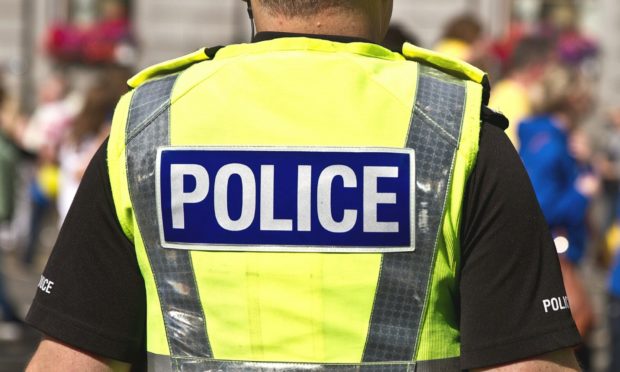 Police were called after a knife was discovered in a drain in Glenrothes on Monday evening.