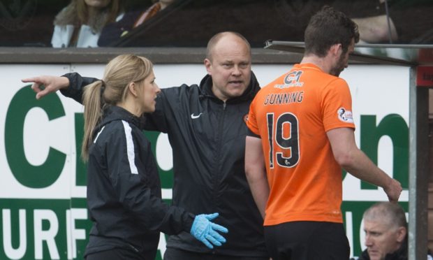 Mixu Paatelainen orders Gavin Gunning back on the field during the bizarre incident at Tannadice.