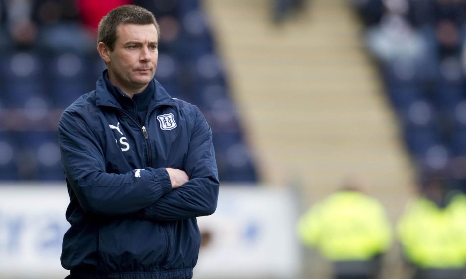Former Dundee boss Barry Smith.