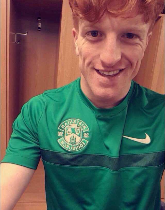 The leaked picture of Simon Murray in a Hibs shirt