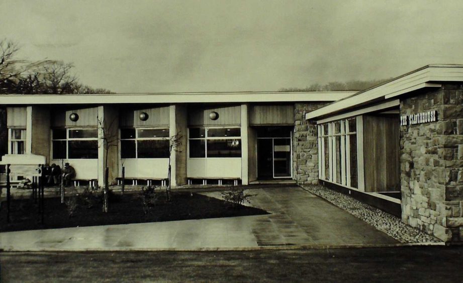 black and white photo shows the exterior of the old Claverouse Bar, a flat-roofed, 70s style estate pub.