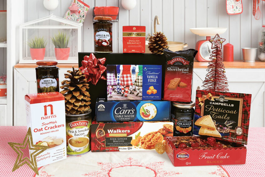 Luxury Overseas Scottish Hamper USA/Canada.