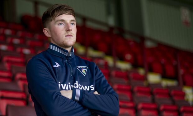 Dunfermline's Paul Allan has signed a contract until summer 2024.