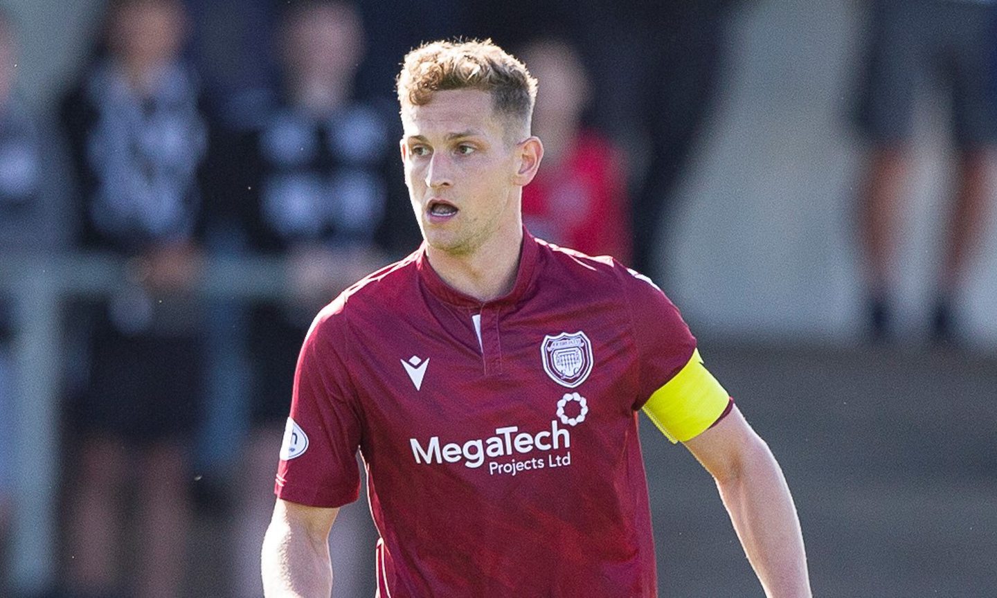 Arbroath skipper Tam O'Brien has missed much of the season due to injury and suspension. Image: SNS