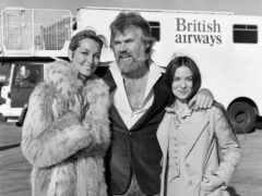Kenny Rogers with Marianne Gordon (left) and Crystal Gayle (PA)