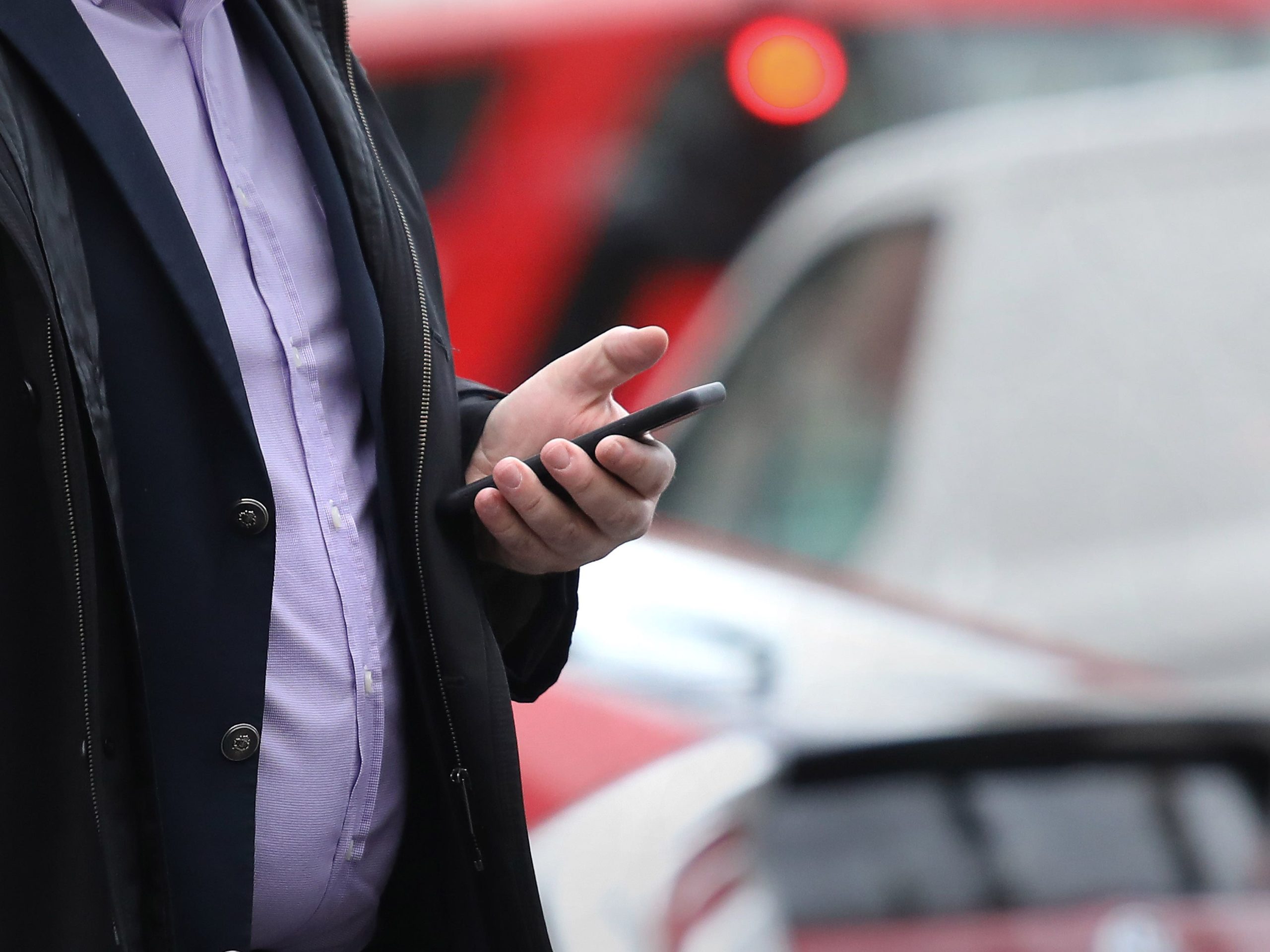 New law could force tech firms to say how long smartphones will receive updates - Vimarsana News