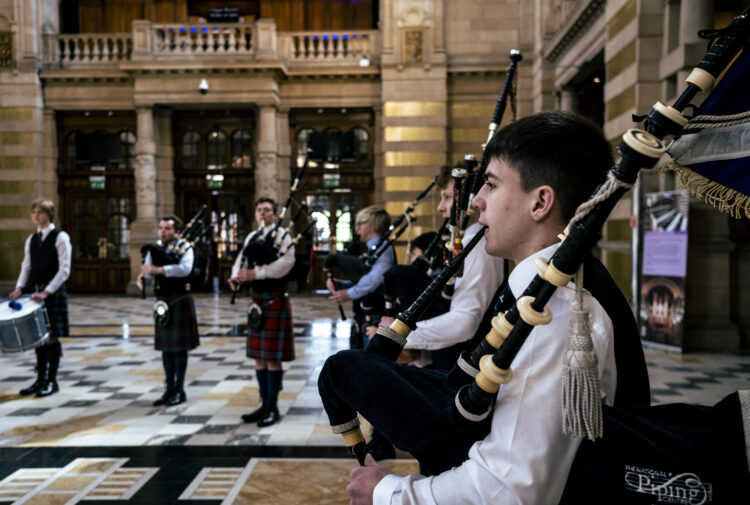 Young pipers play for Ukraine
