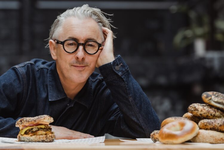 Alan Cumming at Bross Bagels