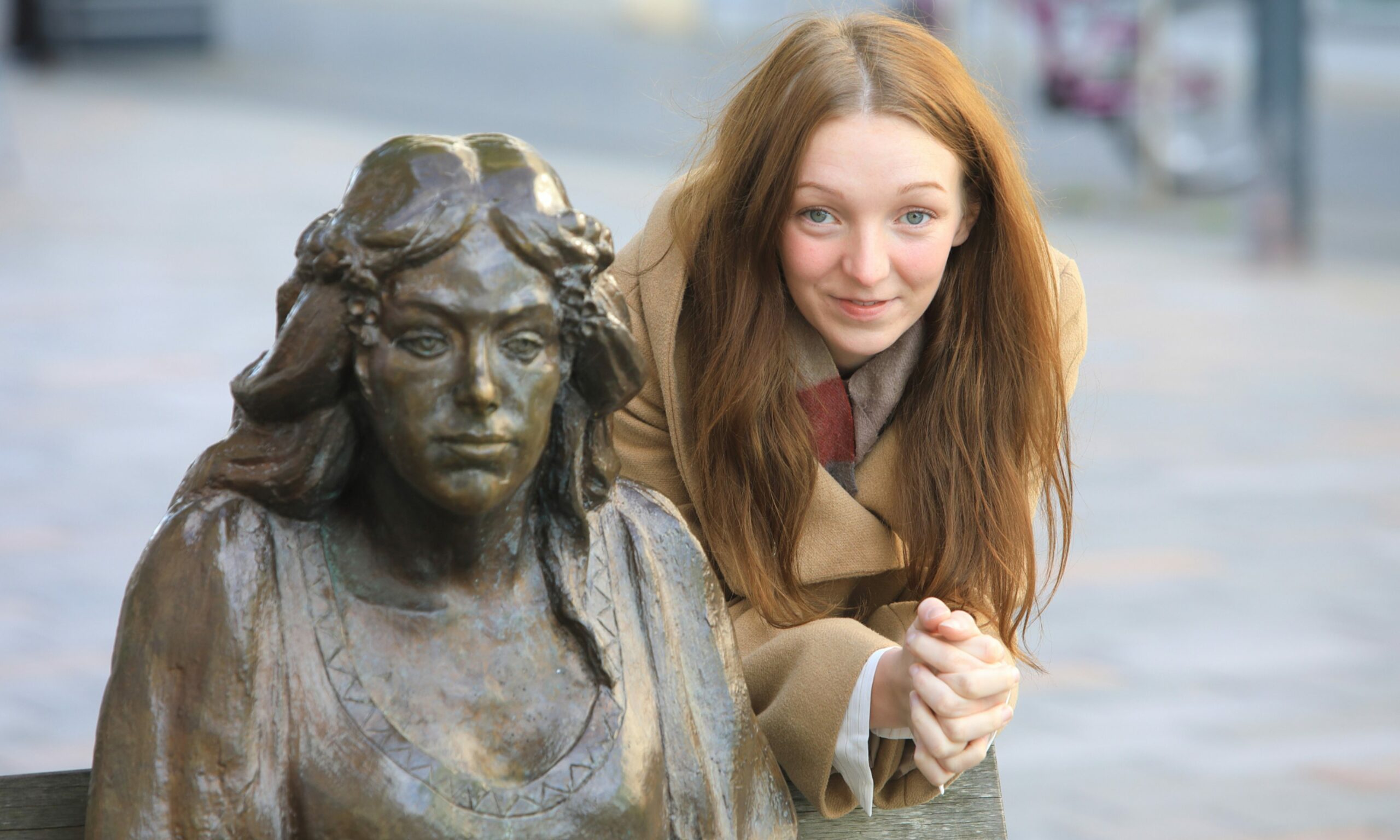 Artist Taylor Waggoner poses with the iconic Fair Maid on Perth's High Street. Image: Phil Hannah