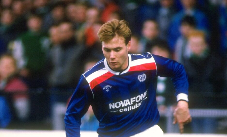 Tommy Coyne in action for Dundee