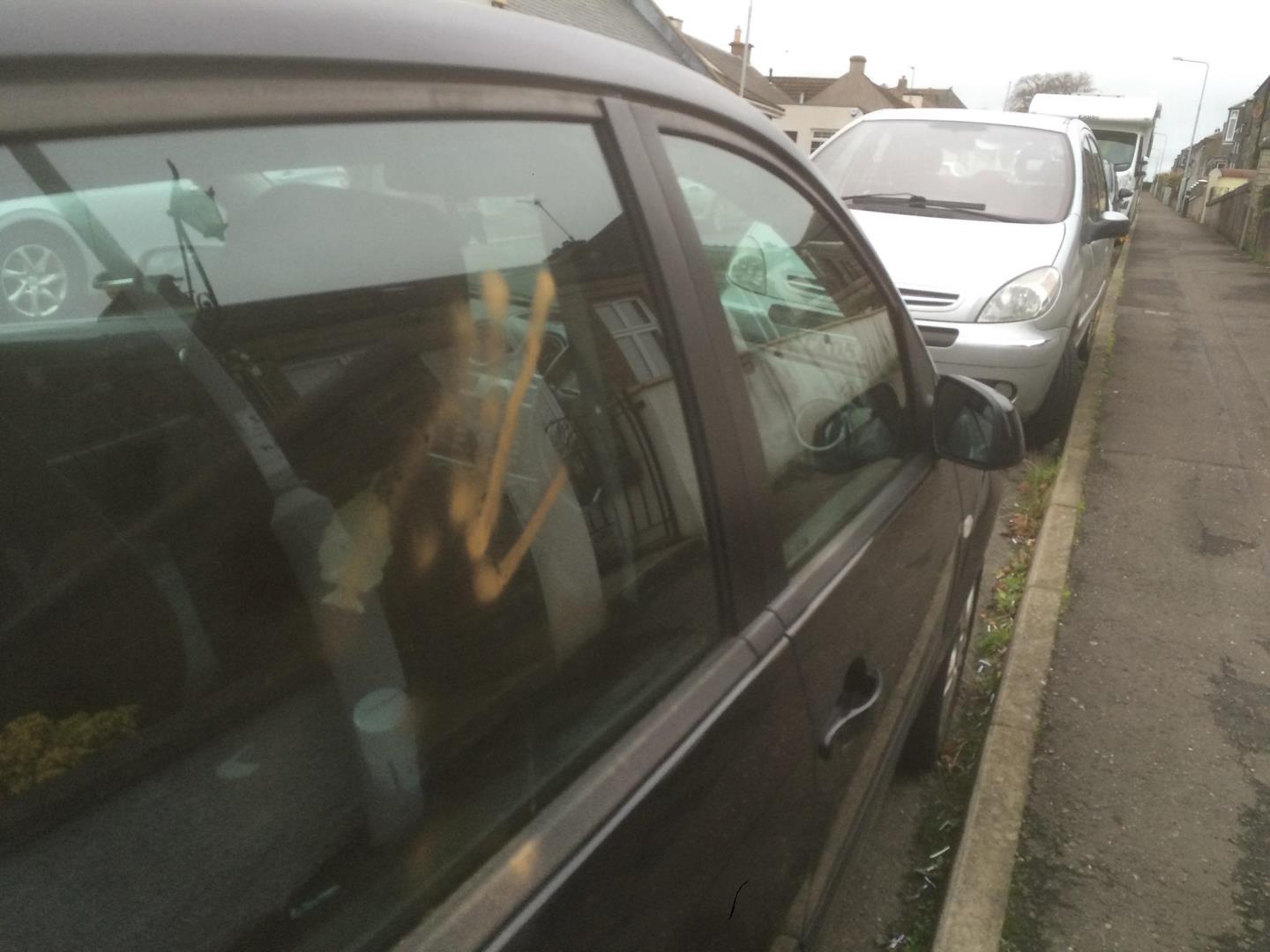 Police hunt vandals who spray-painted 12 vehicles in Dunfermline