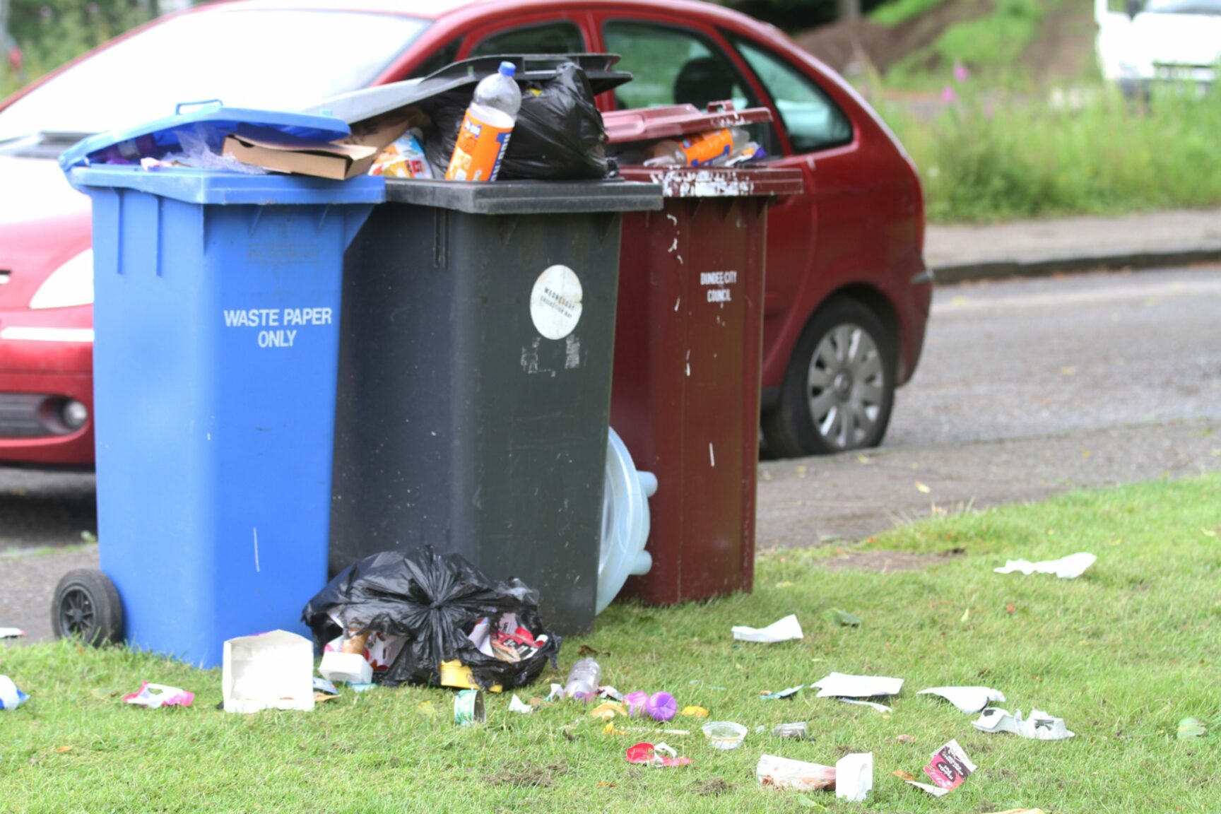All Dundee side waste collections to be scrapped in time for Christmas