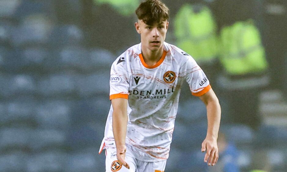 Dundee United starlet Craig Moore has signed a new deal.