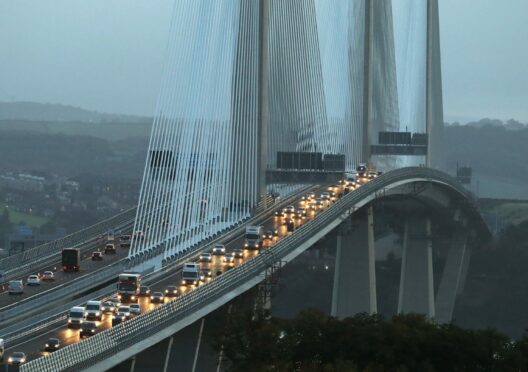 An overnight closure to the M90 approaching the Queensferry Crossing is planned.