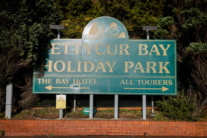 A sign for Pettycur Bay Holiday Park