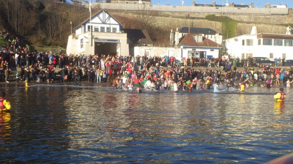 kinghorn loony dook fife 