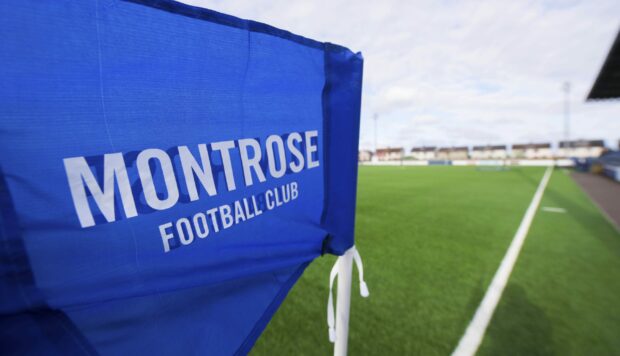 Montrose have announced the signing of Elijah Simpson.