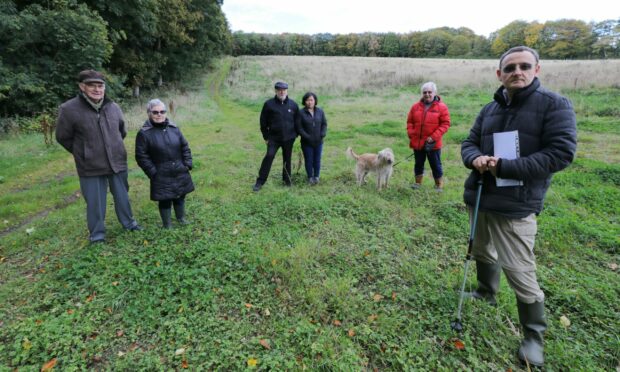 Ian Robertson, front, with fellow objectors at the Burnside of Duntrune site. Pic Dougie Nicolson/DCT Media.