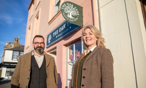 Geoff and Fiona Fisher are opening the Oak Tree in Anstruther.