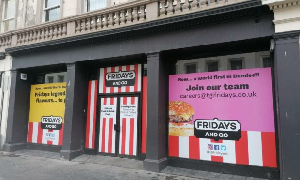 TGI Fridays is opening a takeaway outlet in Dundee.
