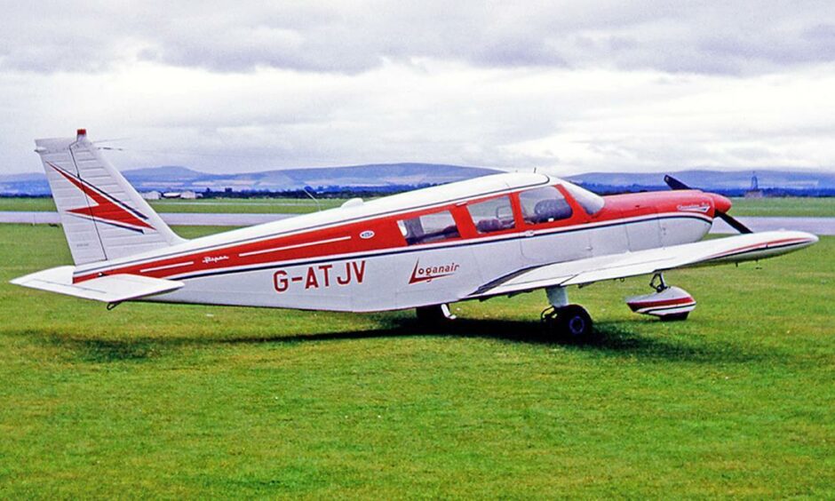 Geoff did pleasure flights from Dundee in a Cherokee Six aircraft.
