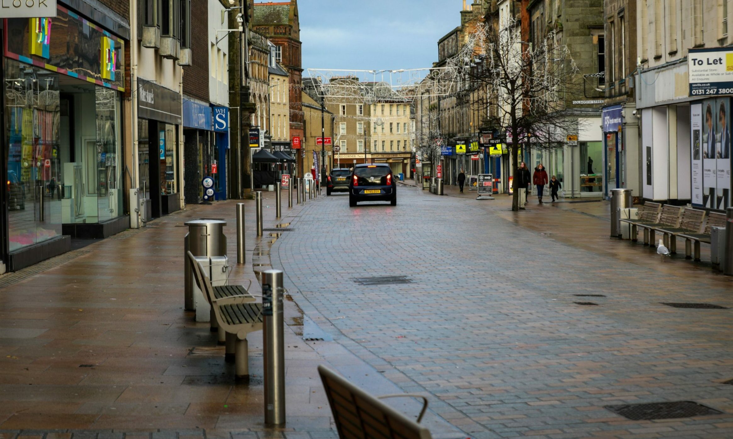 An empty high street in Kirkcaldy, Scotland, during lockdown in 2021
