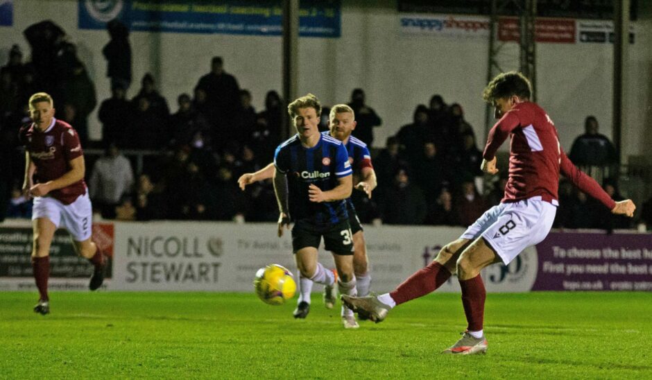 A late Michael McKenna penalty rescued a point for Arbroath on Wednesday.