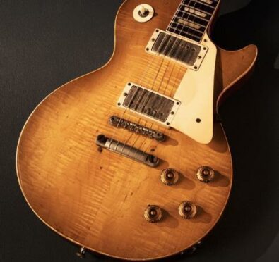 Gibson Les Paul 'Sunburst' guitar (Dore & Rees Auctions).