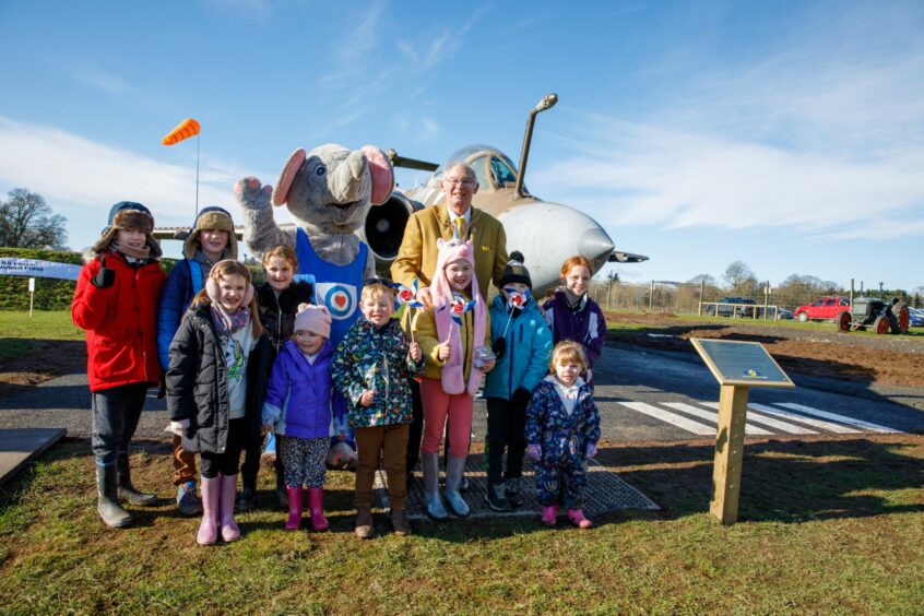 Provost Jim Leishman invited children to look at the jet close up. Picture Kenny Smith/ DCT Media