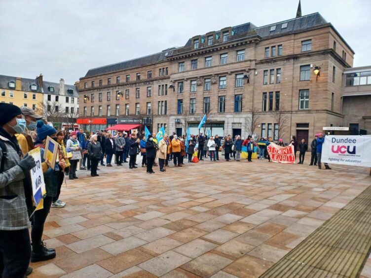 People of Dundee came out to show support for Ukraine.