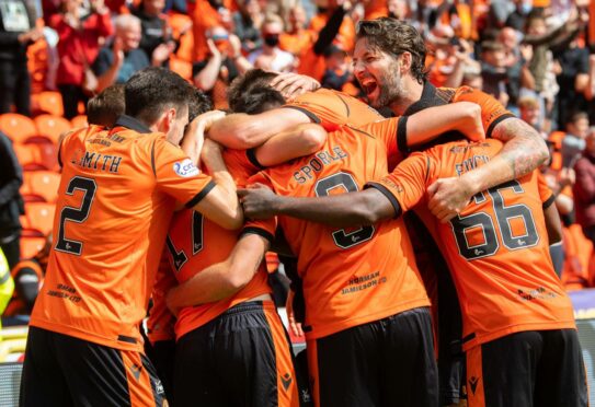 Dundee United must make the most of the winning positions they are finding themselves in to secure a top half finish, says Jim Spence.