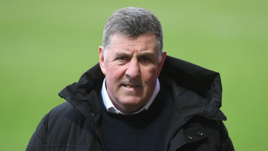 Dundee manager Mark McGhee