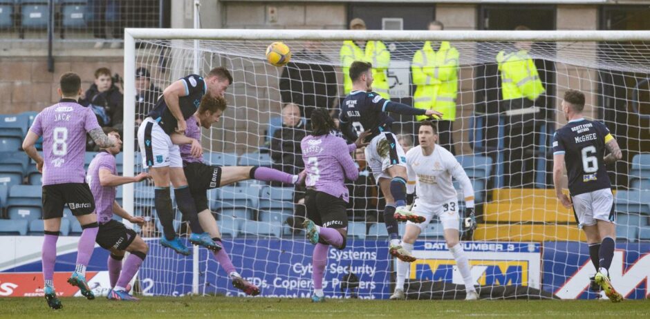 Lee Ashcroft comes close as Dundee succumb against Rangers